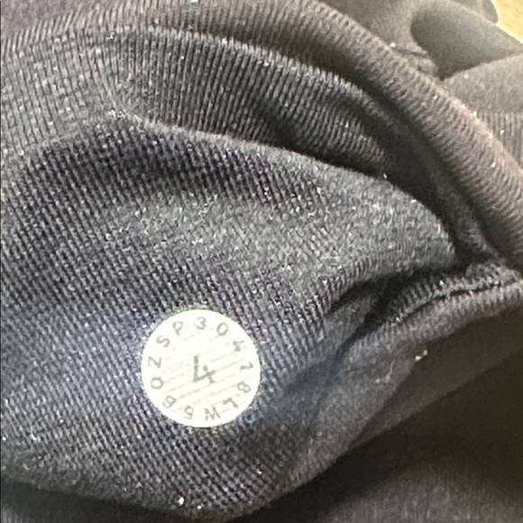 Lululemon Black Flared Leggings Sz 4 - Picture 10 of 10